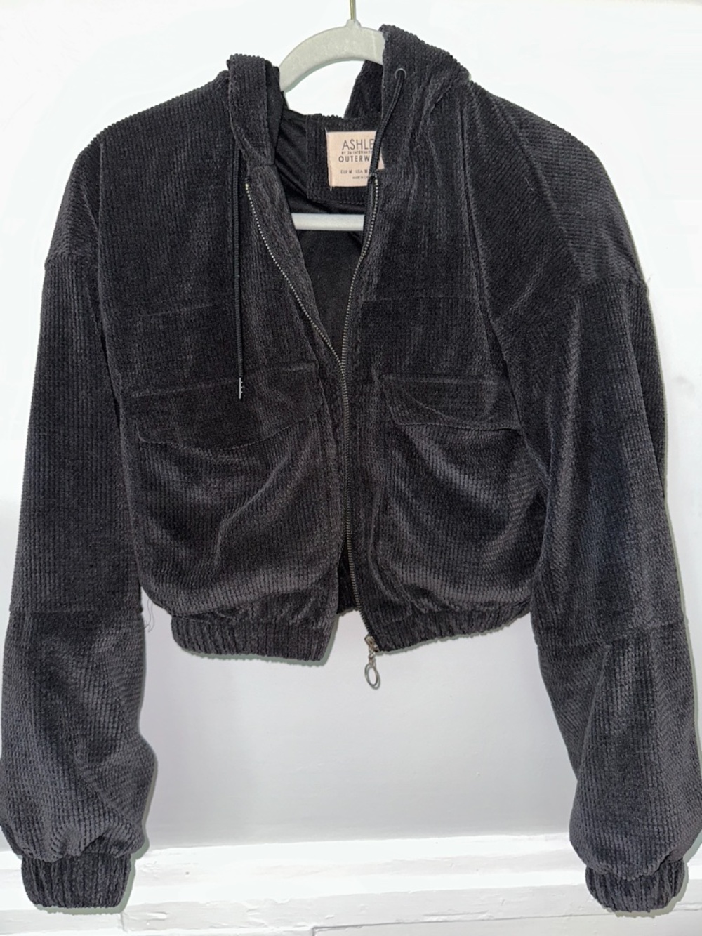 Black Cropped Zip Up